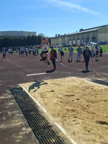 492608862 122153878298553402 3580147444607160485 n